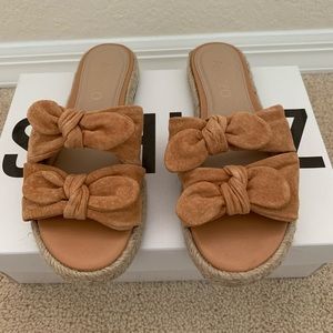 Flat Sandal